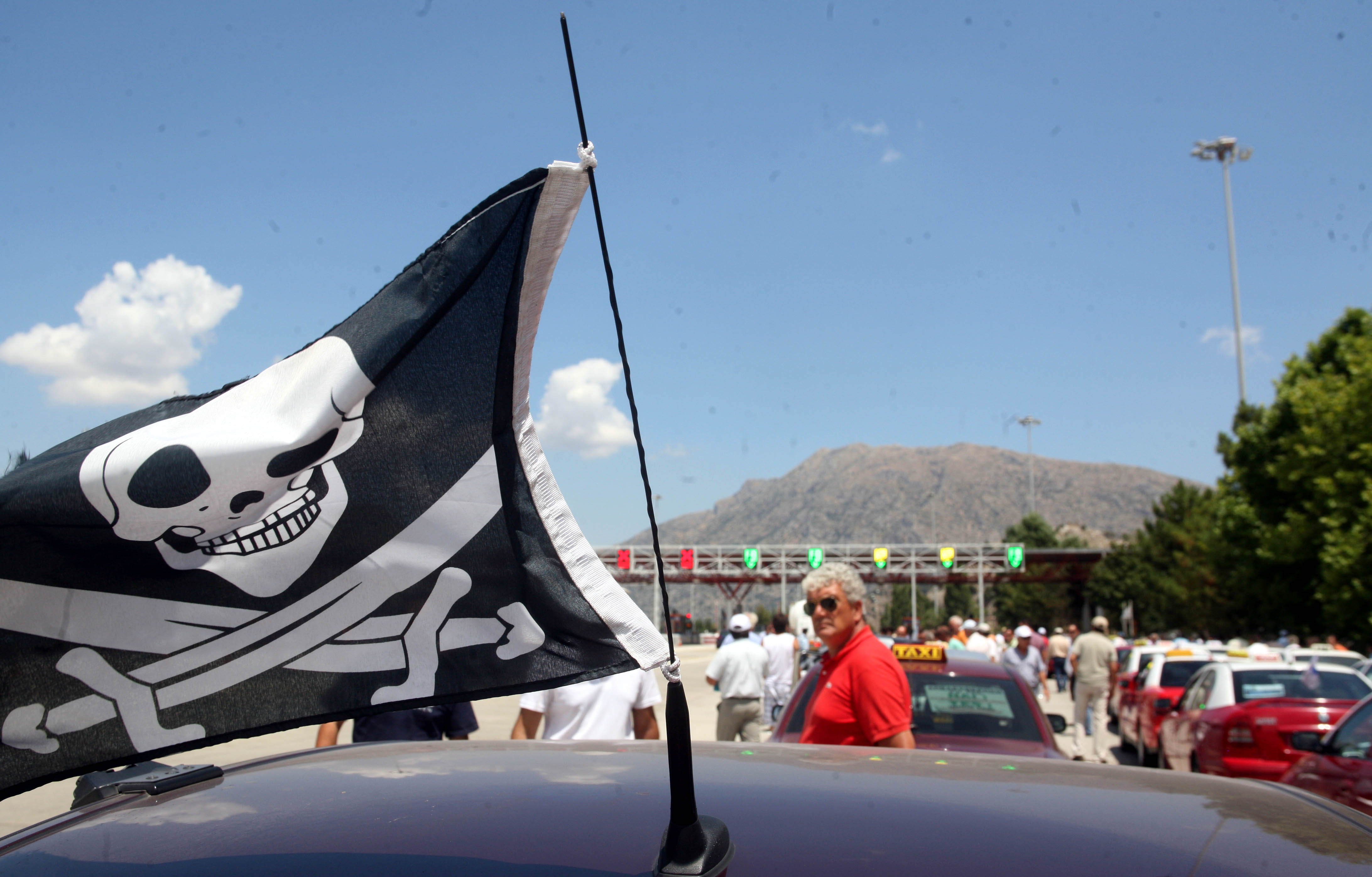 Γενική Συνέλευση των ιδιοκτητών ταξί για το μέλλον των κινητοποιήσεων