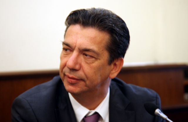 Επανασύσταση του ΥΕΝ ζητά ο Χάρης Παμπούκης, για κυβερνητικό αλαλούμ μιλά η ΝΔ