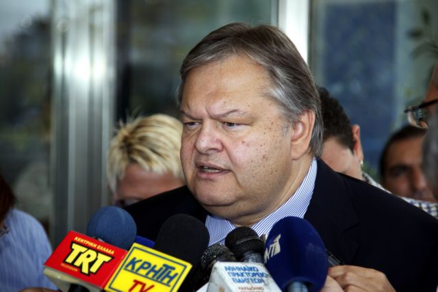 Πρόσκληση Βενιζέλου προς Σαμαρά για συνεργασία και συναίνεση στο φορολογικό