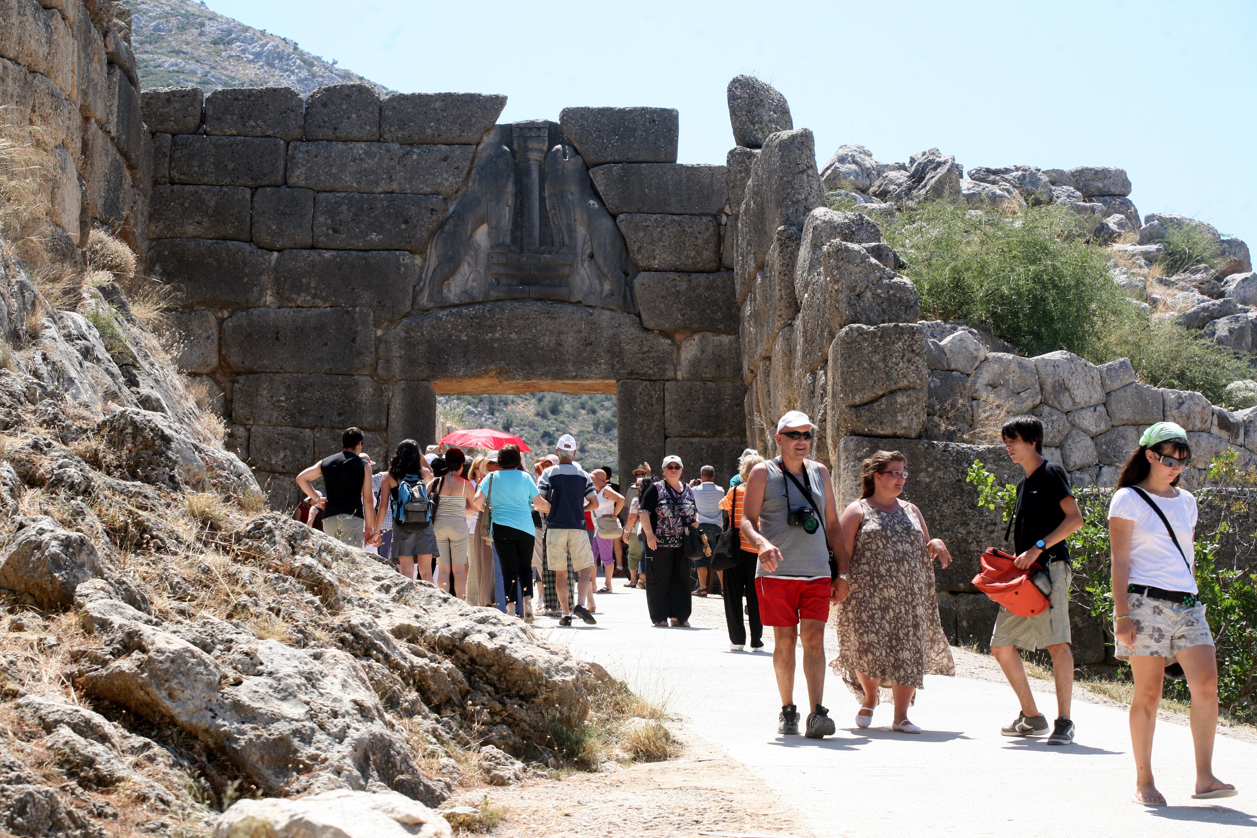 Μειώνονται οι επισκέπτες στα Μουσεία, αλλά αυξάνονται στους αρχαιολογικούς χώρους