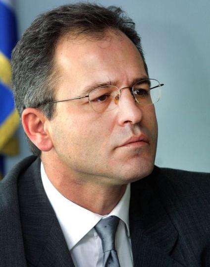 Δεν έχει ληφθεί απόφαση για αύξηση της στρατιωτικής θητείας, λέει ο υπουργός Άμυνας