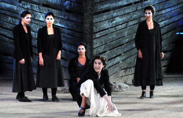 Μετά την Επίδαυρο, η «Μήδεια» του Αντώνη Αντύπα πάει και στο Ηρώδειο