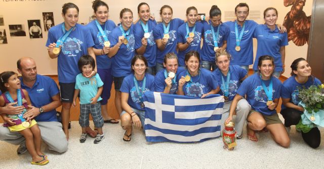 Στον Πρόεδρο της Δημοκρατίας η εθνική πόλο γυναικών, ο Γιαννιώτης και η Λυμπερτά