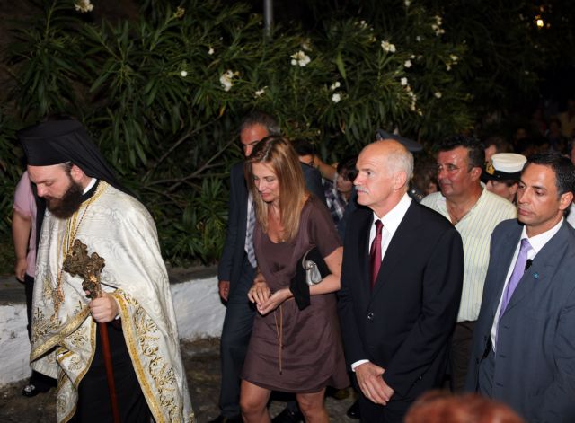 Θα ανταπεξέλθουμε με προοπτική και ελπίδα, δήλωσε ο πρωθυπουργός από τη Σκιάθο