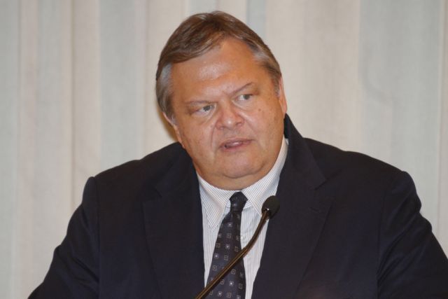 Ανάταξη της οικονομίας με την εφαρμογή των αποφάσεων της Συνόδου, βλέπει ο Βενιζέλος