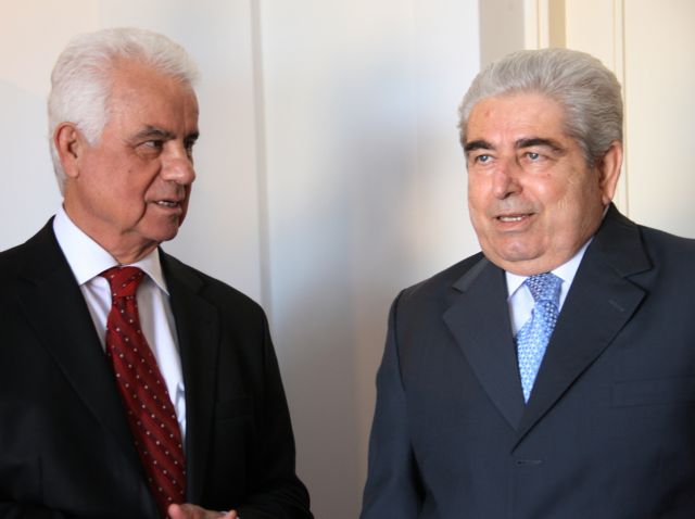 Με το εδαφικό συνεχίστηκαν οι απευθείας συνομιλίες Χριστόφια – Έρογλου