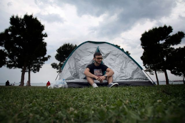 Αποσύρουν τις σκηνές από το χώρο του Λευκού Πυργού οι «Αγανακτισμένοι»