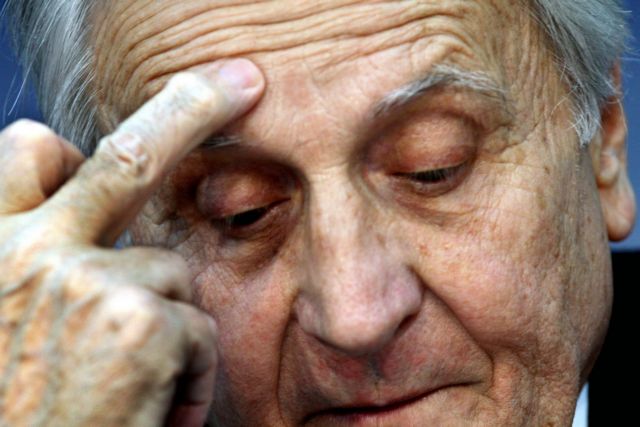 Yπερασπίζεται ο Ζαν-Κλοντ Τρισέ την αγορά κρατικών ομολόγων από την ΕΚΤ