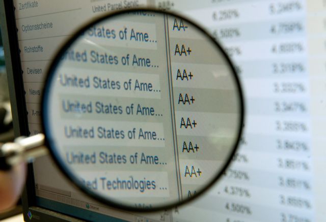 Δεν αποκλείει νέα υποβάθμιση των ΗΠΑ η Standard and Poor’s