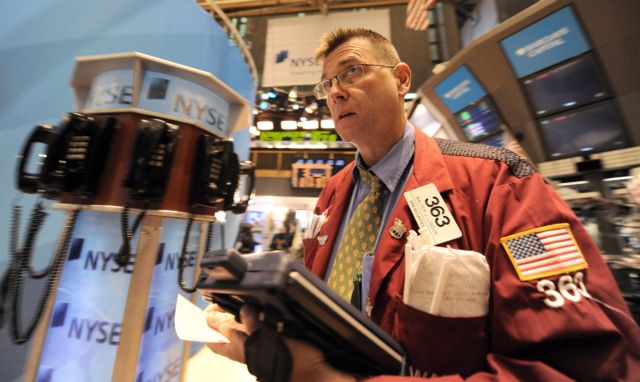 Φορείς στις ΗΠΑ που συνδέονται με το αμερικανικό χρέος υποβαθμίζει η S&P