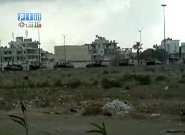 Με επιθέσεις και από τη θάλασσα συνεχίζεται η άγρια καταστολή στη Συρία