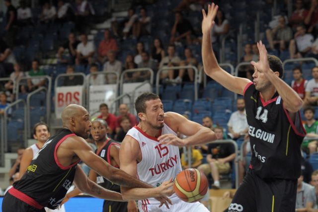 Πέτυχε τη νίκη η Τουρκία αλλά δεν εντυπωσίασε