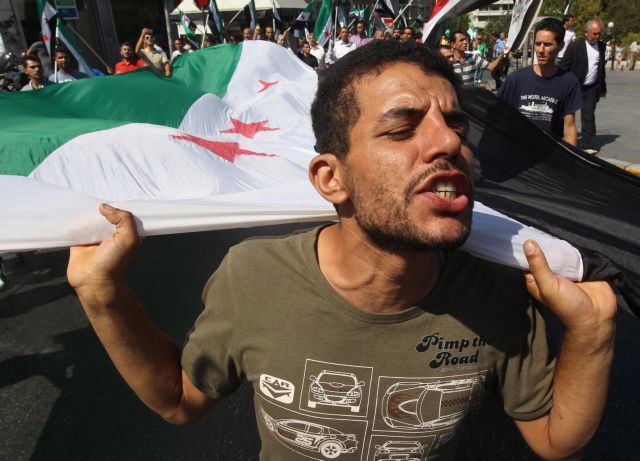 Διερύνουν οι ΗΠΑ τις κυρώσεις τους στη Συρία, ενώ η βίαιη καταστολή συνεχίζεται