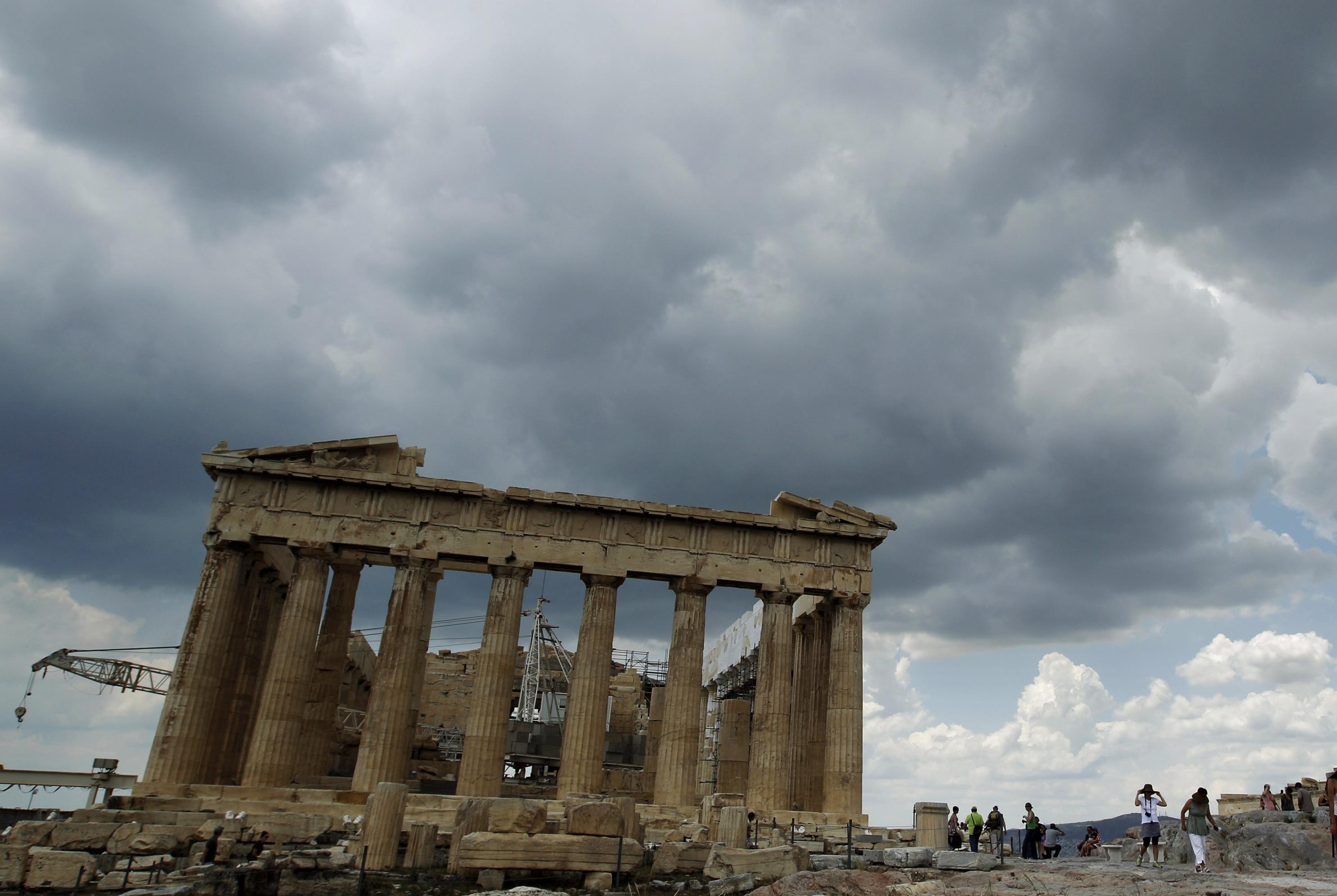 Ύφεση και το 2012 «βλέπει» για την Ελλάδα η Wall Street Journal