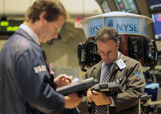 Έχασαν έδαφος η Γουόλ Στριτ και τα ευρωπαϊκά χρηματιστήρια την Τρίτη
