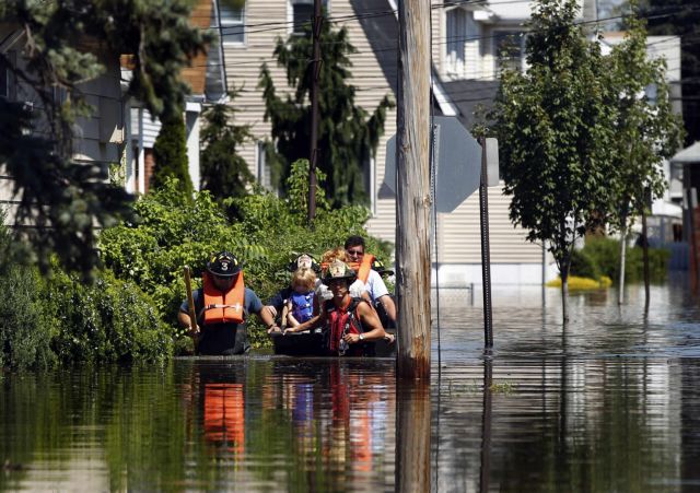 «Ζώνες καταστροφής» από τον «Αϊρίν» η Βόρειος Καρολίνα και η Νέα Υόρκη