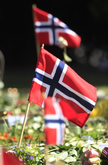 Ο Μπρέιβικ τηλεφώνησε στην αστυνομία μετά το μακελειό στο νησί Ουτόγια