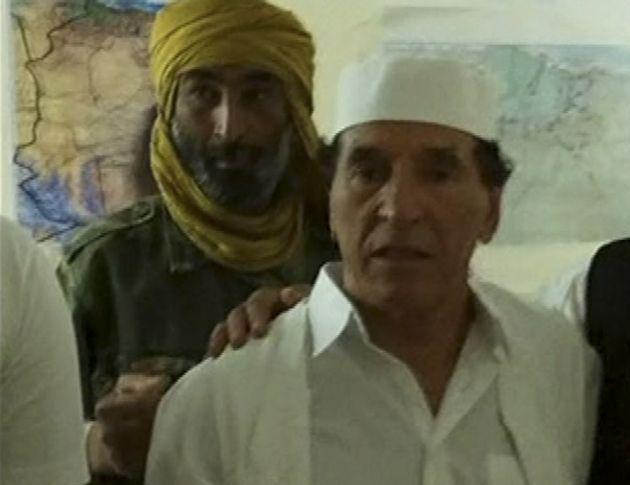 Πόλεις-κλειδιά υποστηρίζουν ότι κατέλαβαν οι αντάρτες, αποσκίρτησε πρώην συνεργάτης του Καντάφι