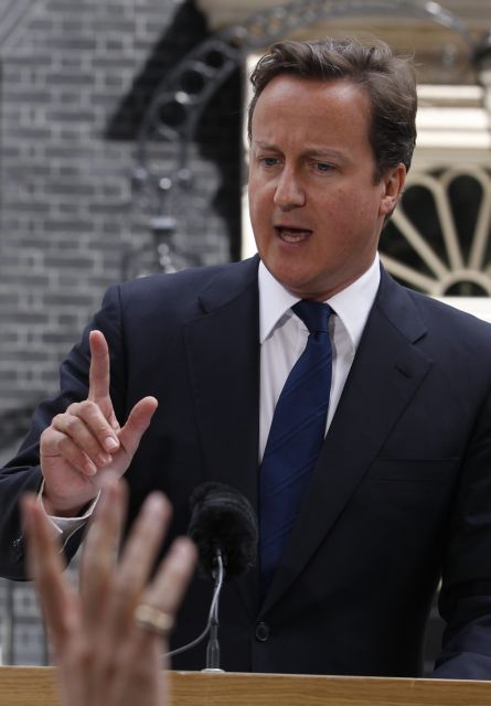 Δεν θα καταλάβει ο φόβος τους δρόμους της Βρετανίας, δηλώνει ο Κάμερον