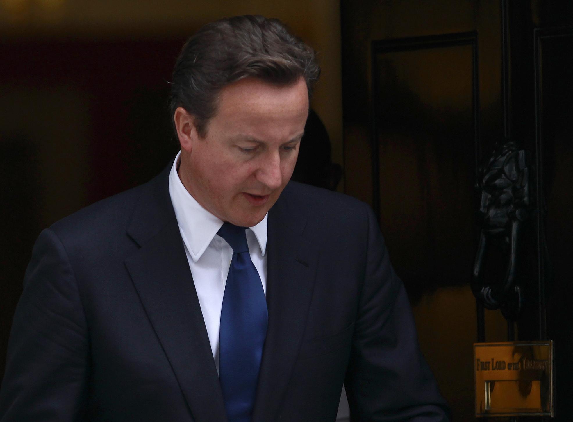 Τα επεισόδια κόπασαν, όχι όμως και η έντονη κριτική προς τον Ντέιβιντ Κάμερον