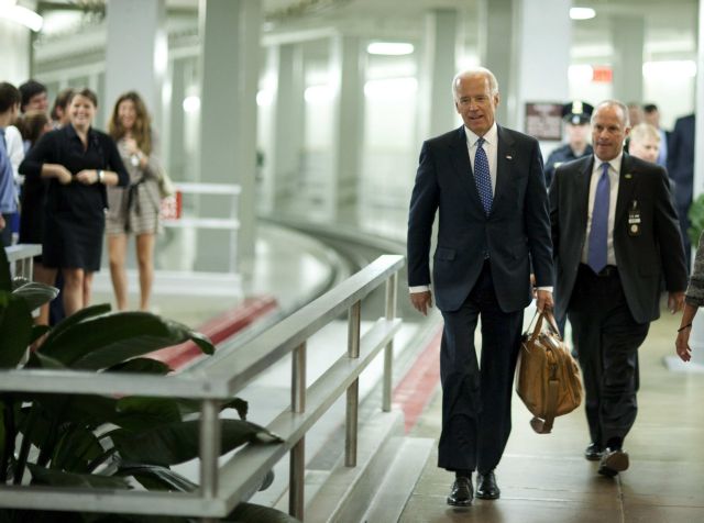 Στην σκιά του αμερικανικού χρέους η επίσκεψη Μπάιντεν στο Πεκίνο