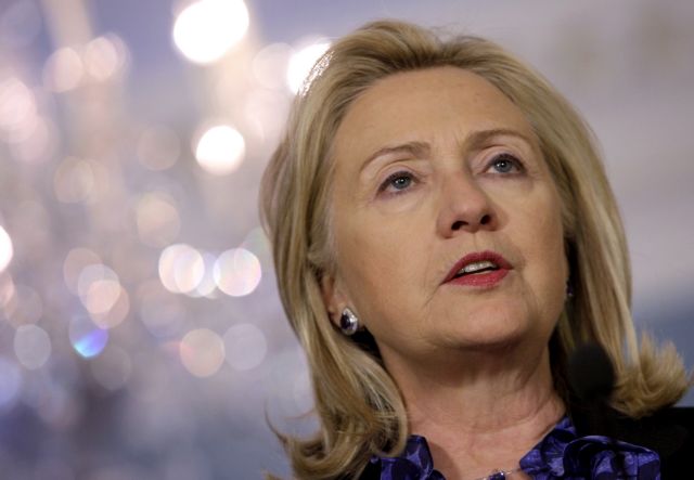 «Μην στηρίζετε οικονομικά τη Συρία» ζητά η Χίλαρι Κλίντον