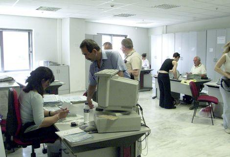 «Εκβιαστικές» οι δηλώσεις Μόσιαλου για απολύσεις στο Δημόσιο, λένε ΚΚΕ και ΣΥΡΙΖΑ