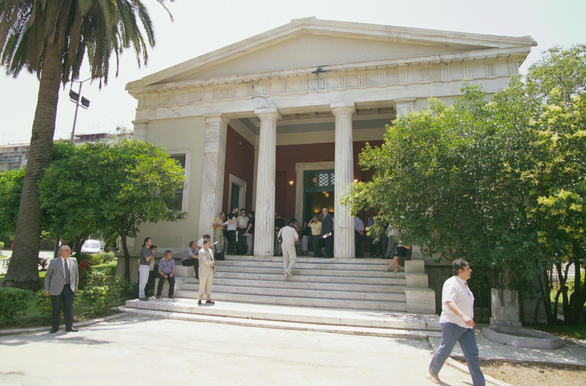 Σε δυναμικές αντιδράσεις προχωρά το ΕΜΠ, απέναντι στο νόμο για τα ΑΕΙ