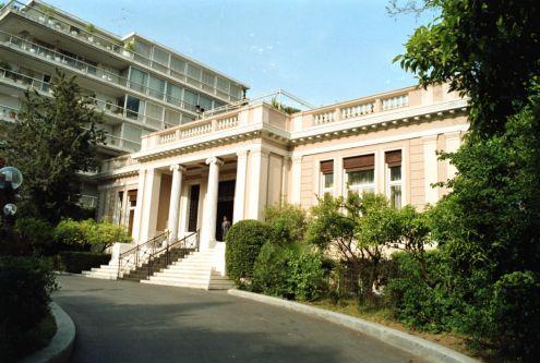 Ευρεία κυβερνητική σύσκεψη την Πέμπτη βάζει τέλος στη θερινή ανάπαυλα