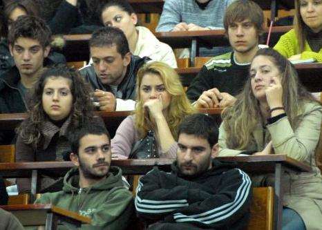 Αναβάλλει και το Πανεπιστήμιο Αθηνών την έναρξη της εξεταστικής περιόδου