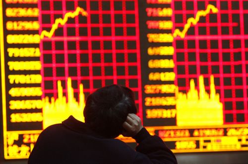 Ελεύθερη πτώση στα χρηματιστήρια Ευρώπης και Ασίας και την Παρασκευή