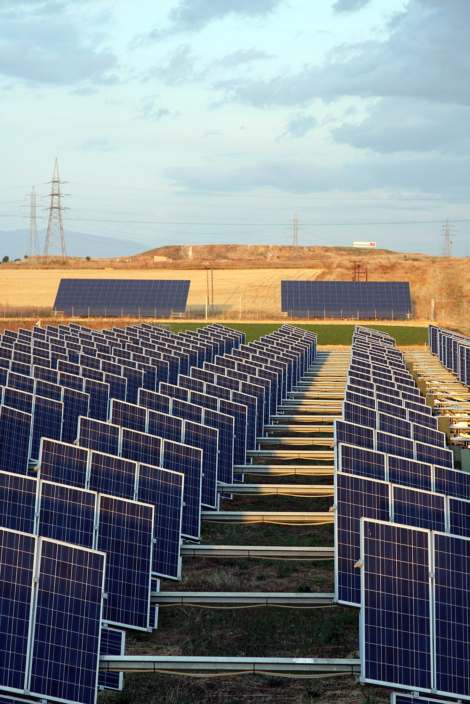 Άμεση ανάρτηση στο Διαδίκτυο των στοιχείων για τα φωτοβολταϊκά ζητεί το ΥΠΕΚΑ από τη ΔΕΗ