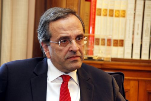 «Δεν αποδίδει το φάρμακο που δόθηκε στην Ελλάδα» λέει ο Σαμαράς στον Guardian