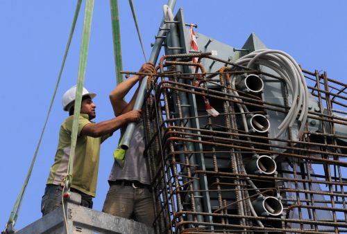 Νέα υποχώρηση της οικοδομικής δραστηριότητας τον Απρίλιο