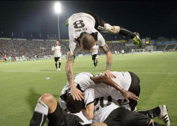 Χαμηλές πτήσεις πρόκρισης από τους «Δικεφάλους», συντριβή του Παναθηναϊκού