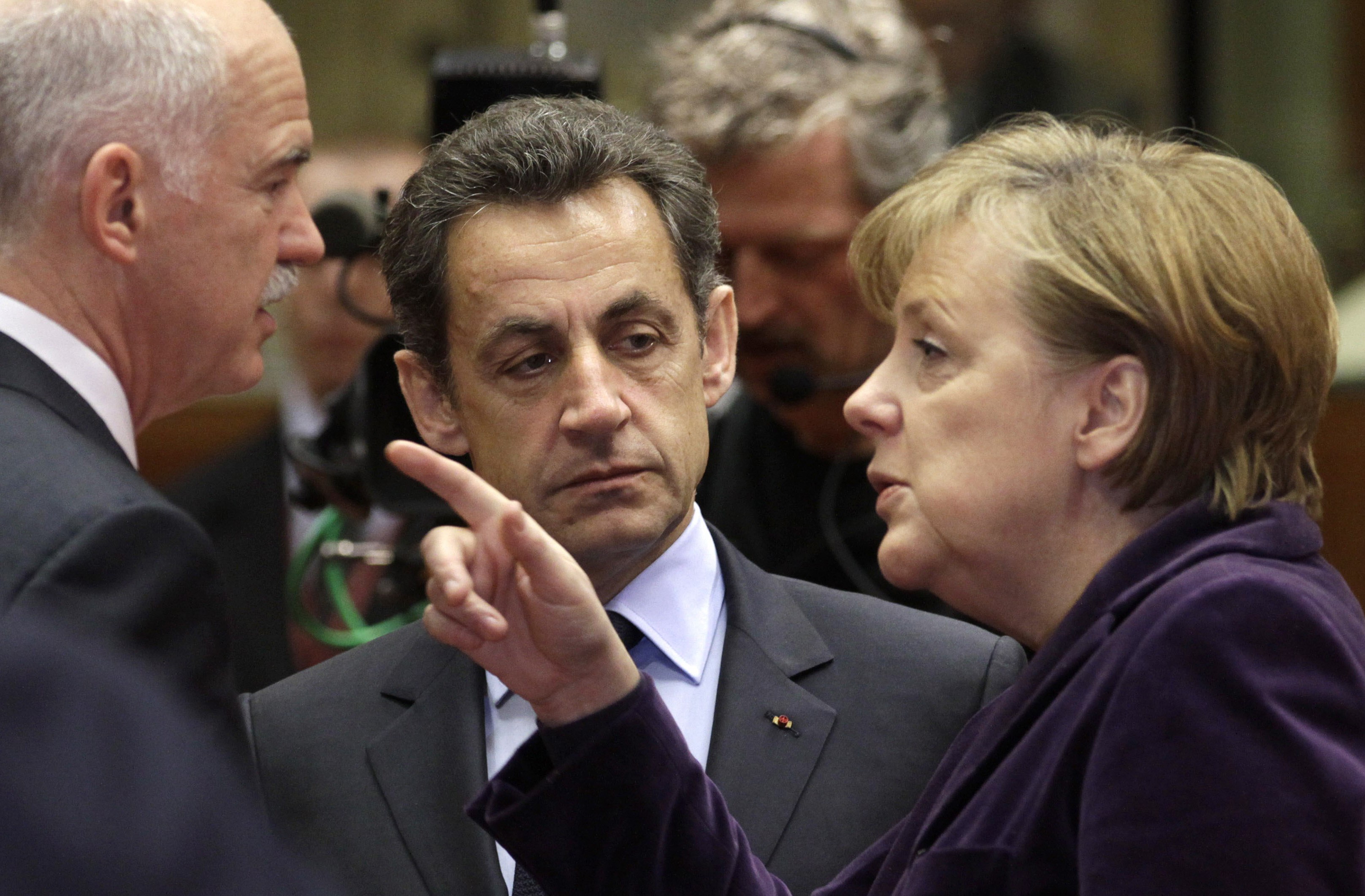 Δυσαρέσκεια στην Αντιπολίτευση για τις αποφάσεις Μέρκελ-Σαρκοζί