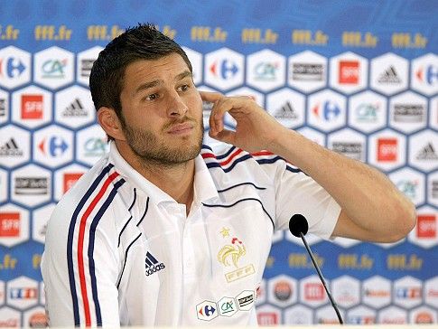 O υπό παραχώρηση Ζινιάκ προτάθηκε στον Ολυμπιακό