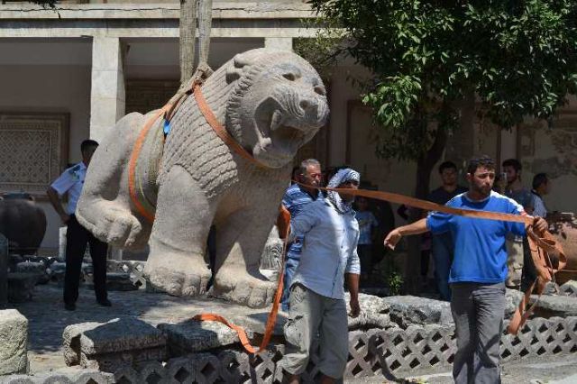 Γλυπτό λιοντάρι 3.000 ετών αλλά άθικτο ανακαλύφθηκε κοντά στην Αντιόχεια