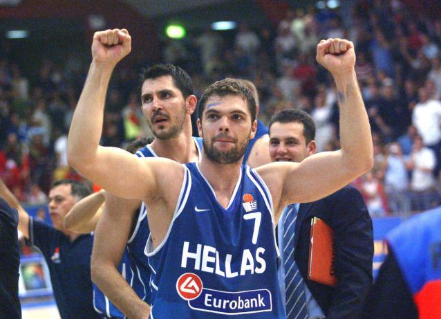 Το αντίο του Παπανικολάου και το ευχαριστώ του ΠΣΑΚ