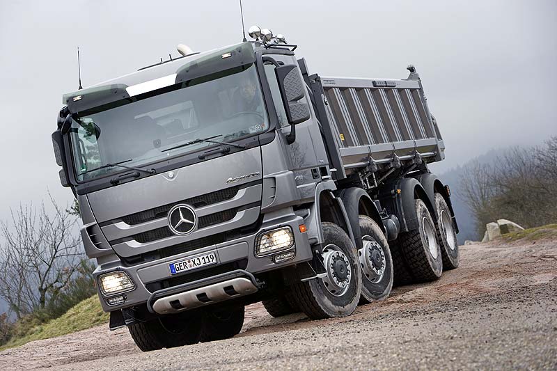«Ελληνική» ανάκληση για 1.012 Mercedes-Benz Actros