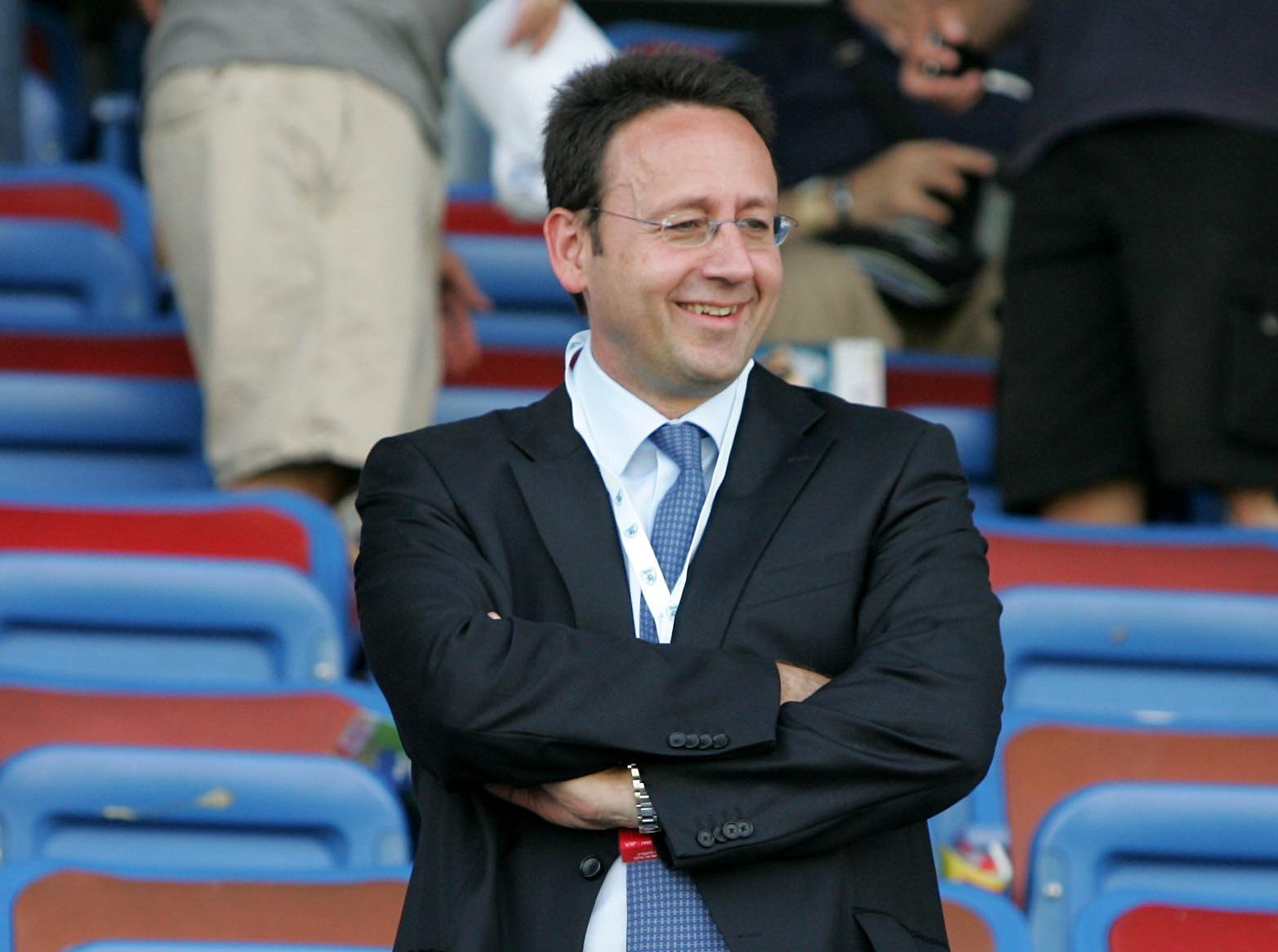 Παραδοχή Πιλάβιου για τις αδειοδοτήσεις: «Δεν πείθουμε»!