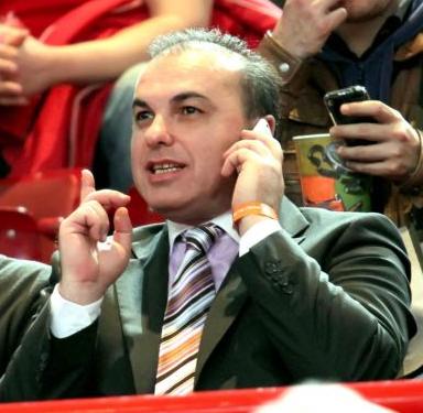 Δωρεάν διακοπές υποσχόταν ο Ελληνιάδης σύμφωνα με τους Ισπανούς