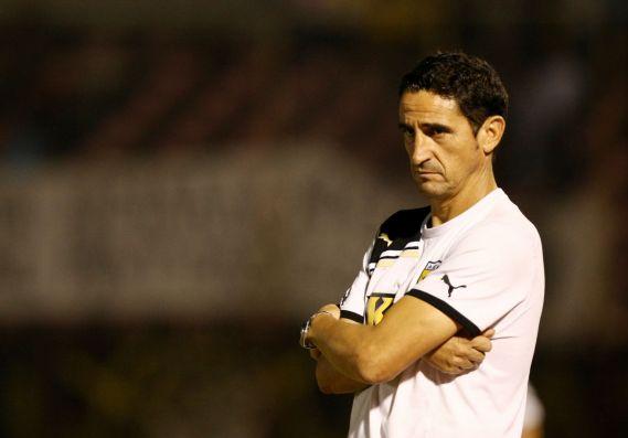 Αυτούς έχει, αυτούς εμπιστεύεται (;) ο Χιμένεθ