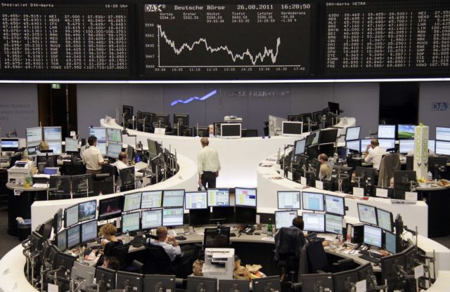 Απώλειες άνω του 2,5% στο Χρηματιστήριο με οδηγό τις τράπεζες