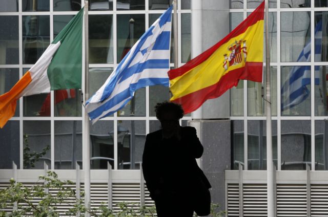 Μαζεύει, μετά τις αντιδράσεις, ο Επίτροπος Έτινγκερ την πρόταση για «σημαίες χρέους»