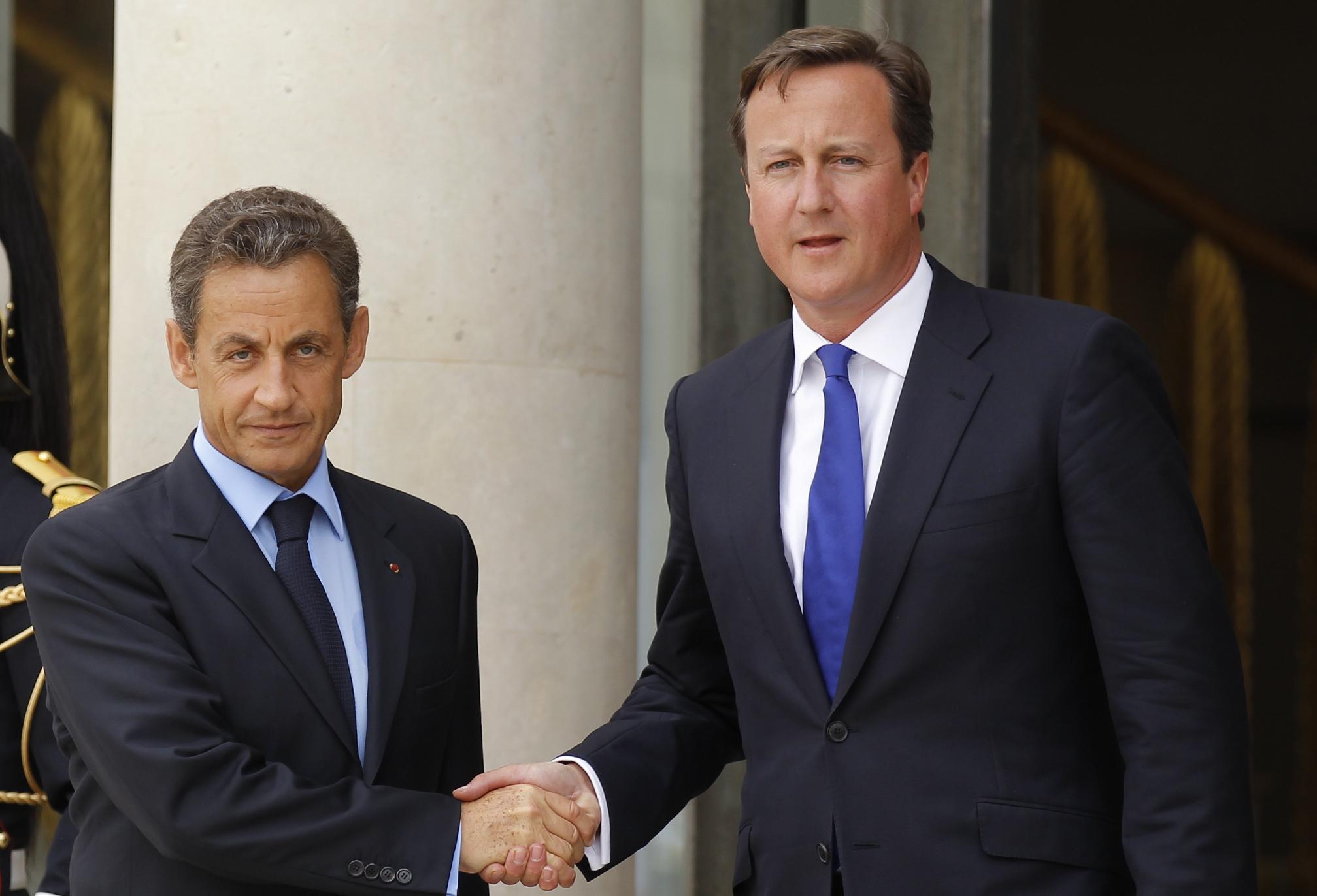 Στη Λιβύη μεταβαίνουν Σαρκοζί και Κάμερον την Πέμπτη