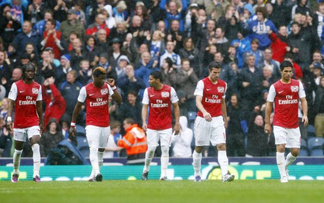 «Αυτοκτόνησε» η Άρσεναλ, ο Βέλλιος έσωσε την Έβερτον