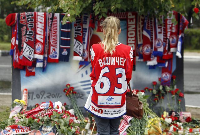 Οι αντίπαλοι προσφέρουν παίκτες στη Λοκομοτίβ