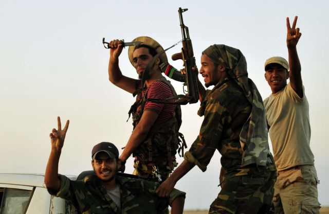 Στην Τρίπολη ετοιμάζονται να μεταφέρουν την έδρα τους οι εξεγερμένοι της Λιβύης