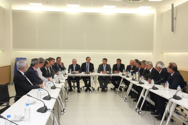 Ο «Καλλικράτης» ήταν ένα μισό και δειλό βήμα, δήλωσε στους περιφερειάρχες ο Αντ.Σαμαράς